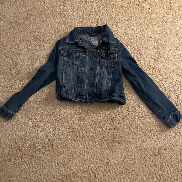 Jean jacket - Picture 1 of 1